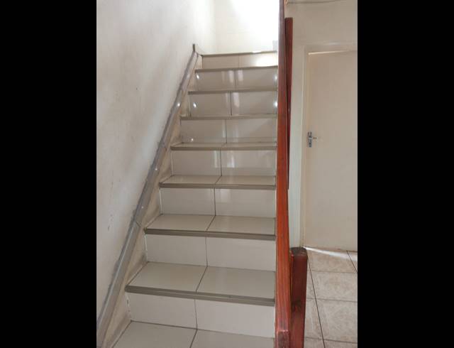 3 BEDROOM HOUSE FOR SALE IN UMLAZI Z